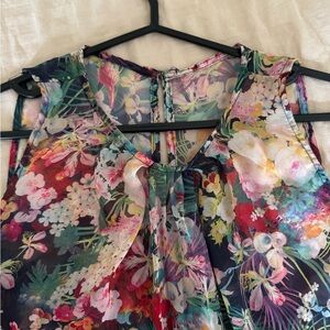 Floral Sleeveless Blouse